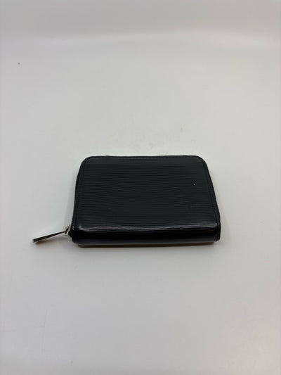 Louis Vuitton Wallets (Pre-owned)