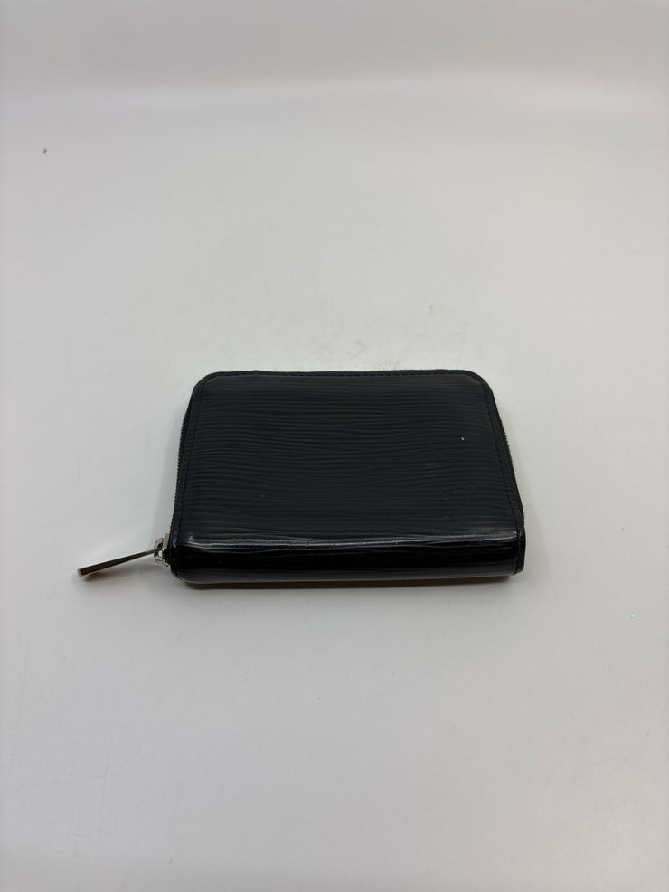 Louis Vuitton Wallets (Pre-owned)