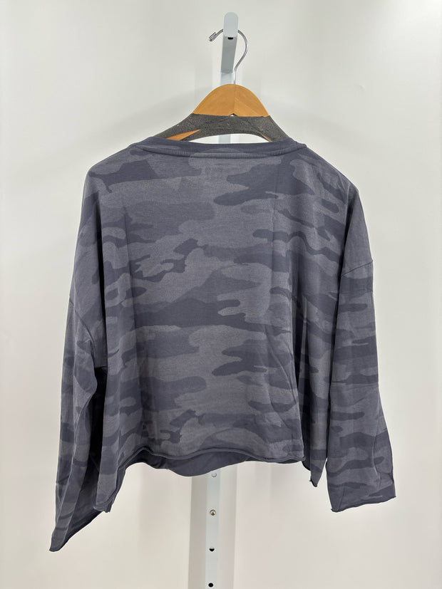 Planet Size One Size Shirts (Pre-owned)