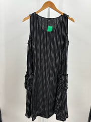 Liv Size M Dresses (Pre-owned)