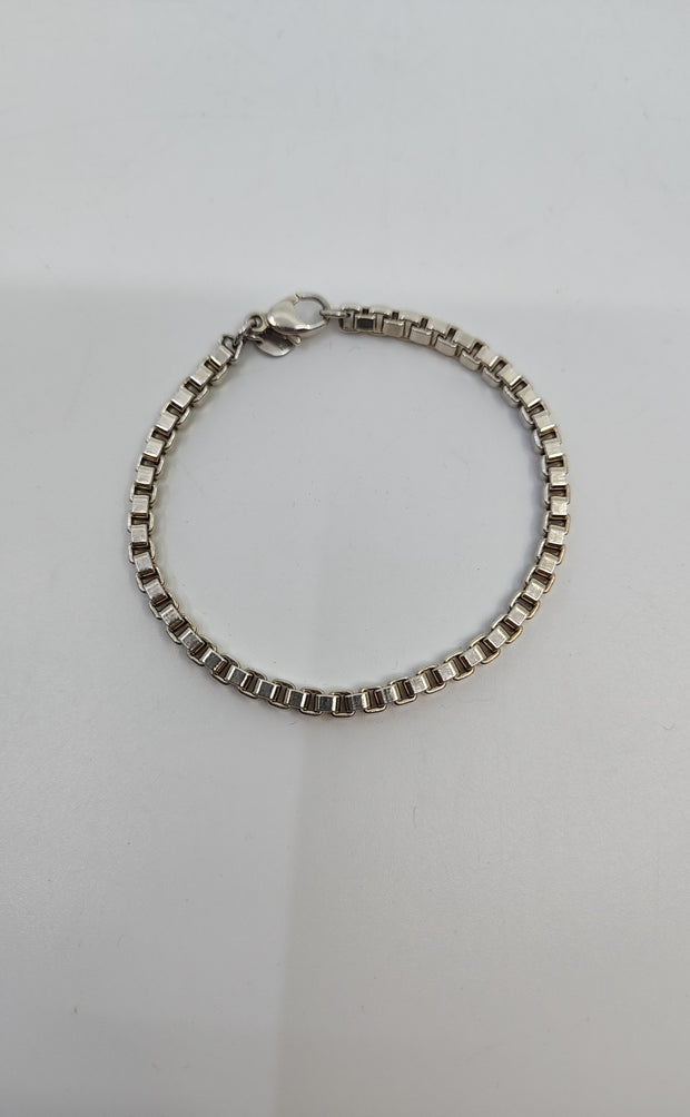 Tiffany & Co Bracelets (Pre-owned)