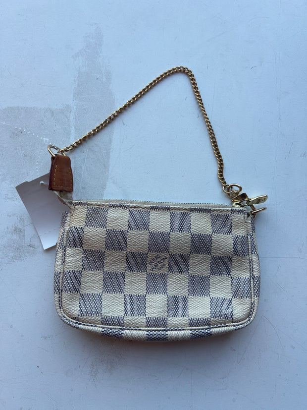 Louis Vuitton Handbags (Pre-owned)