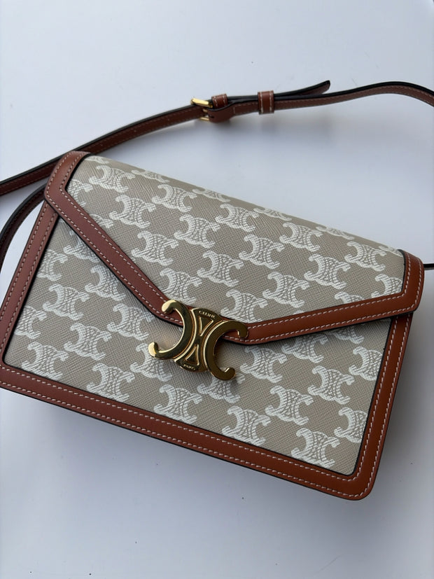 Celine Handbags (Pre-owned)