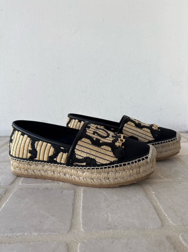 Salvatore Ferragamo Size 8.5 Shoes (Pre-owned)
