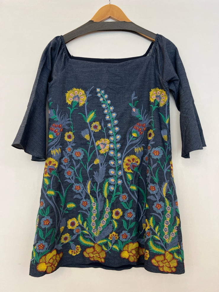 Alice & Olivia Size XS Dresses (Pre-owned)