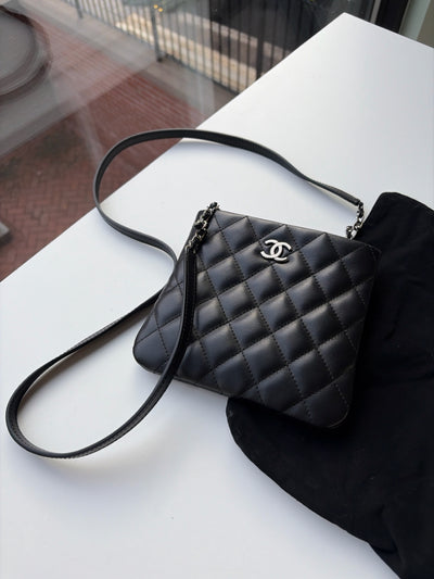 Chanel Handbags (Pre-owned)