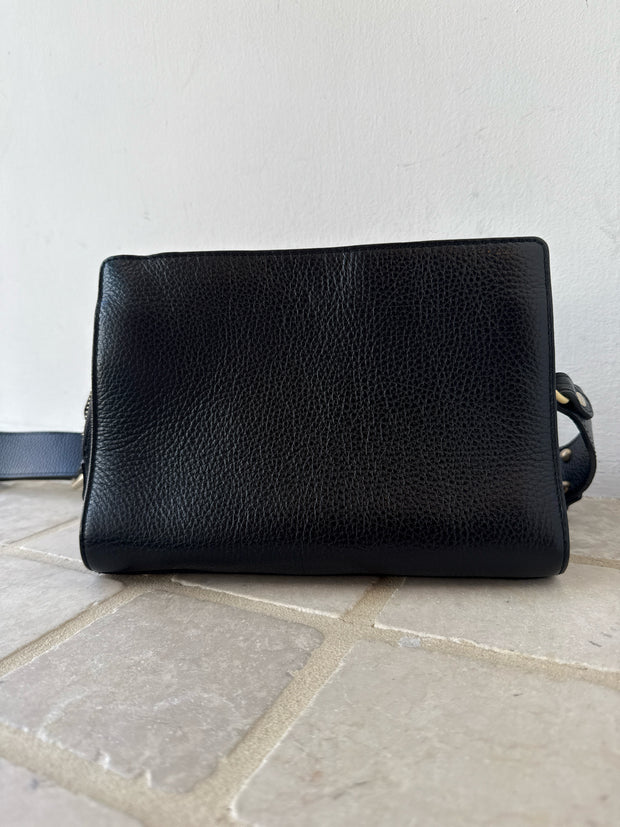 Mario Valentino Handbags (Pre-owned)