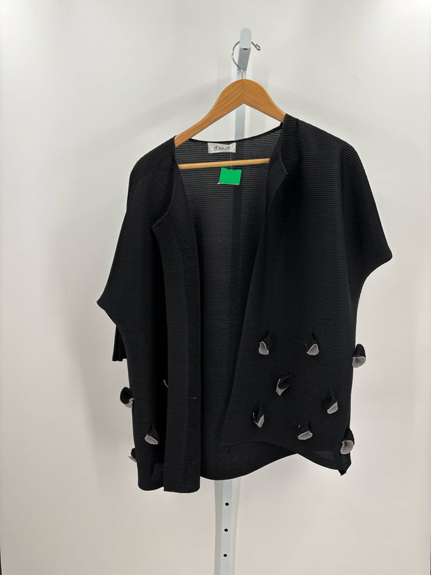 Anis A Size M Shirts (Pre-owned)