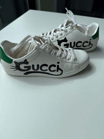 Gucci Size 37 Sneakers (Pre-owned)