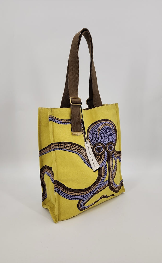 Inoui Handbags (Pre-owned)