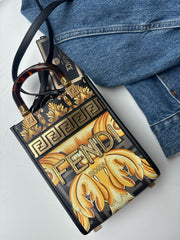 Fendi Handbags (Pre-owned)