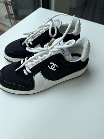 Chanel Size 39 Sneakers (Pre-owned)