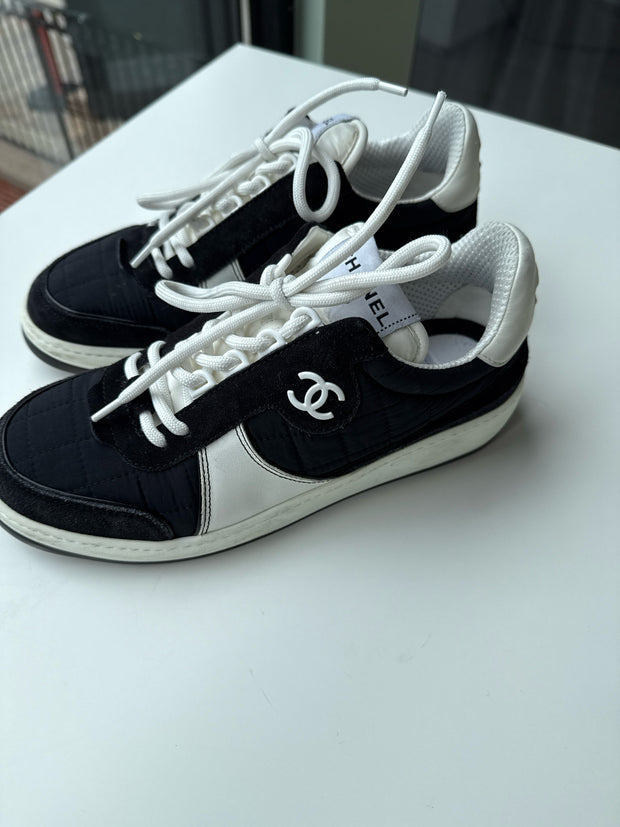 Chanel Size 39 Sneakers (Pre-owned)