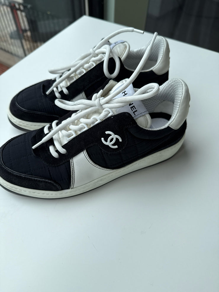 Chanel Size 39 Sneakers (Pre-owned)