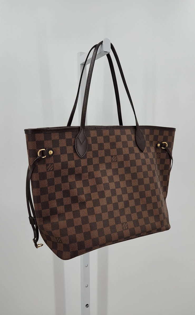 Louis Vuitton Handbags (Pre-owned)