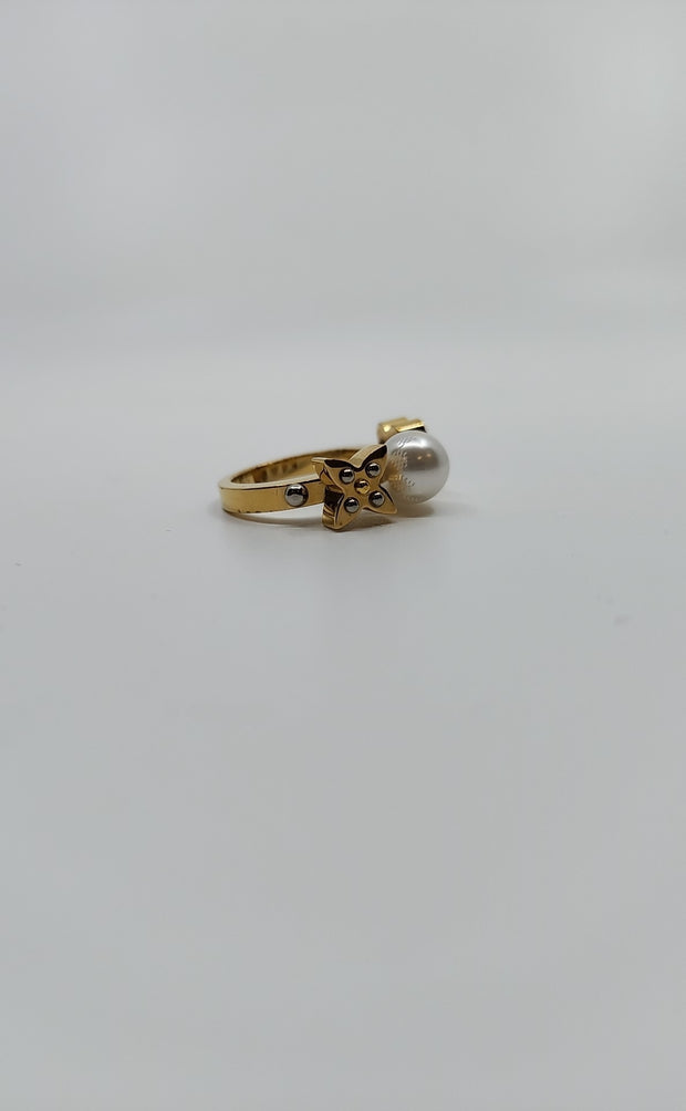 Louis Vuitton Rings (Pre-owned)