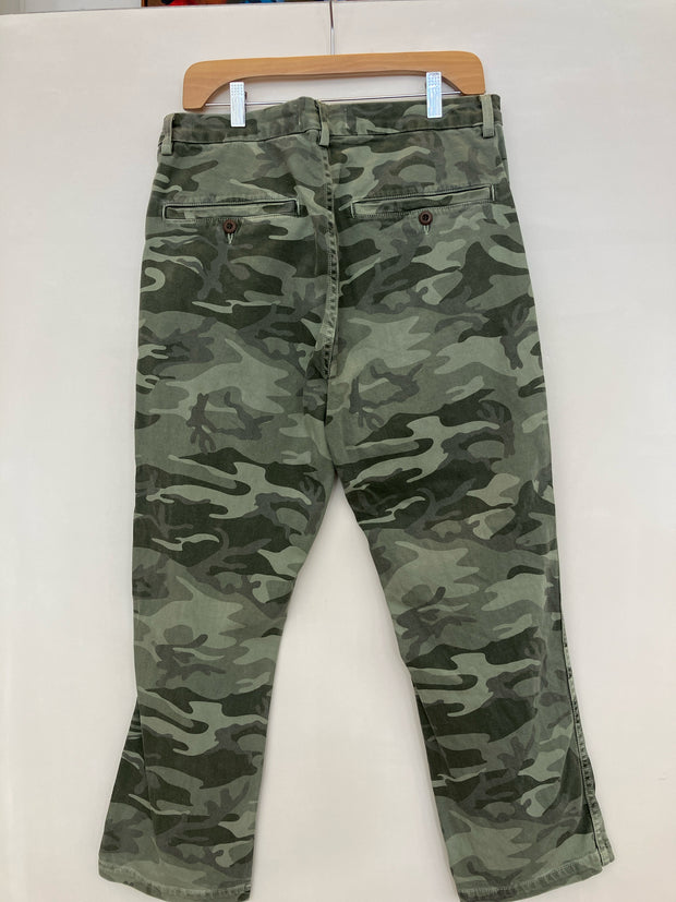 AMO Jeans (Pre-owned)