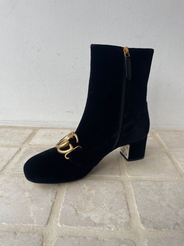 Gucci Size 37.5 Boots (Pre-owned)