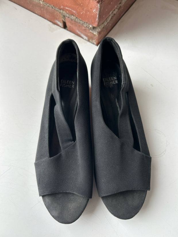 Eileen Fisher Size 9 Shoes (Pre-owned)