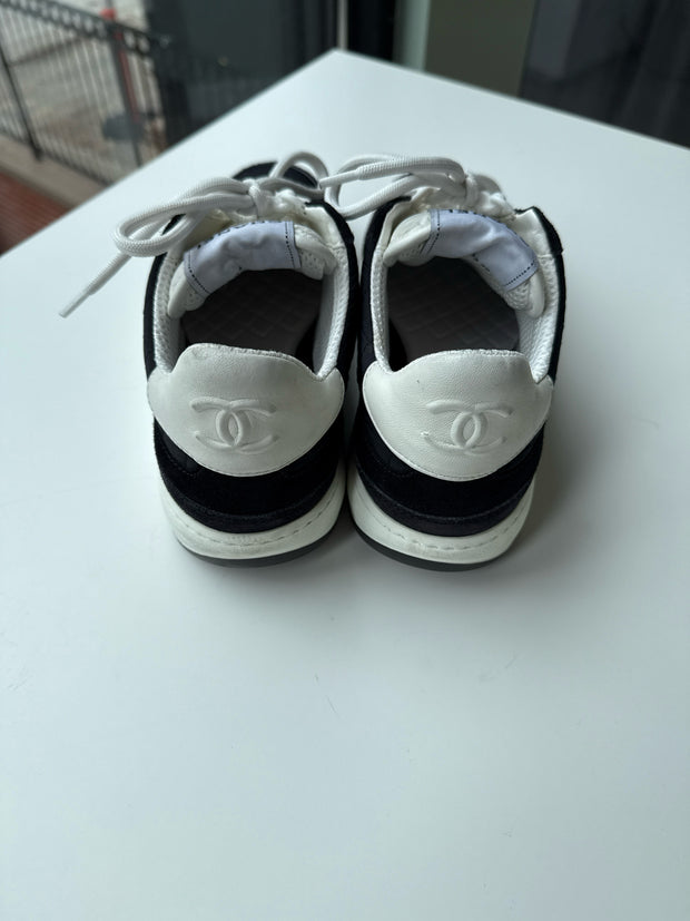 Chanel Size 39 Sneakers (Pre-owned)