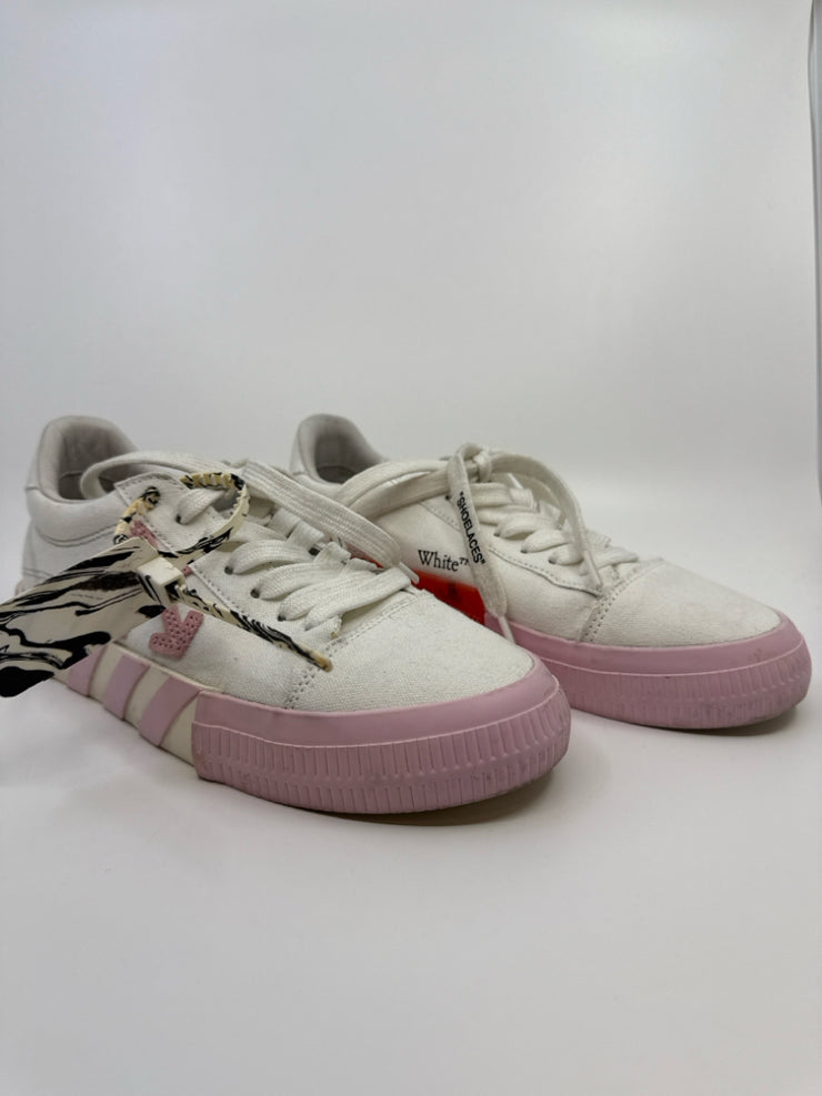 Off White Size 38 Sneakers (Pre-owned)