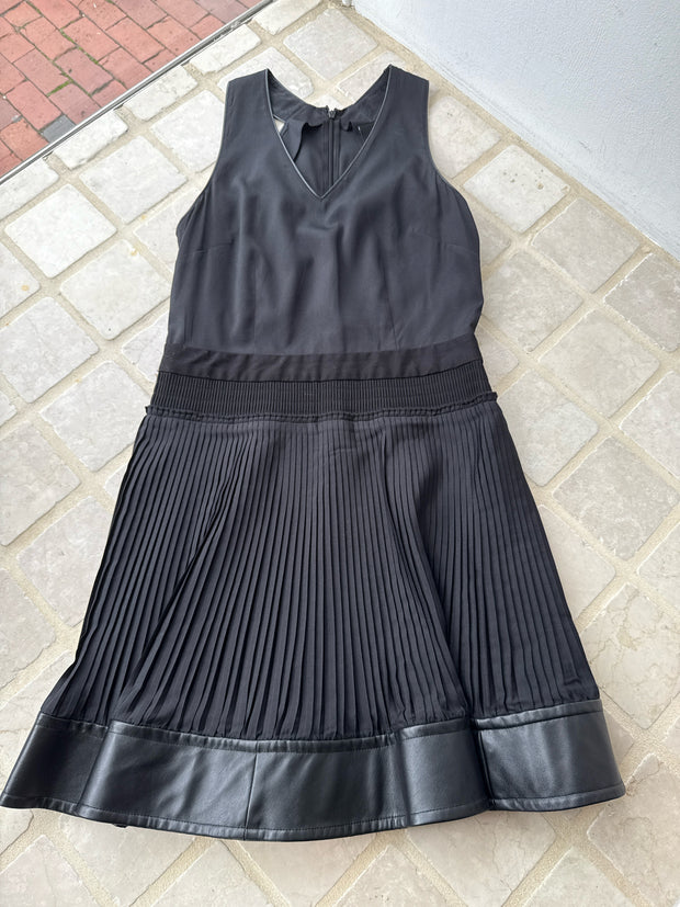 Cut 25 Size 2 Dresses (Pre-owned)