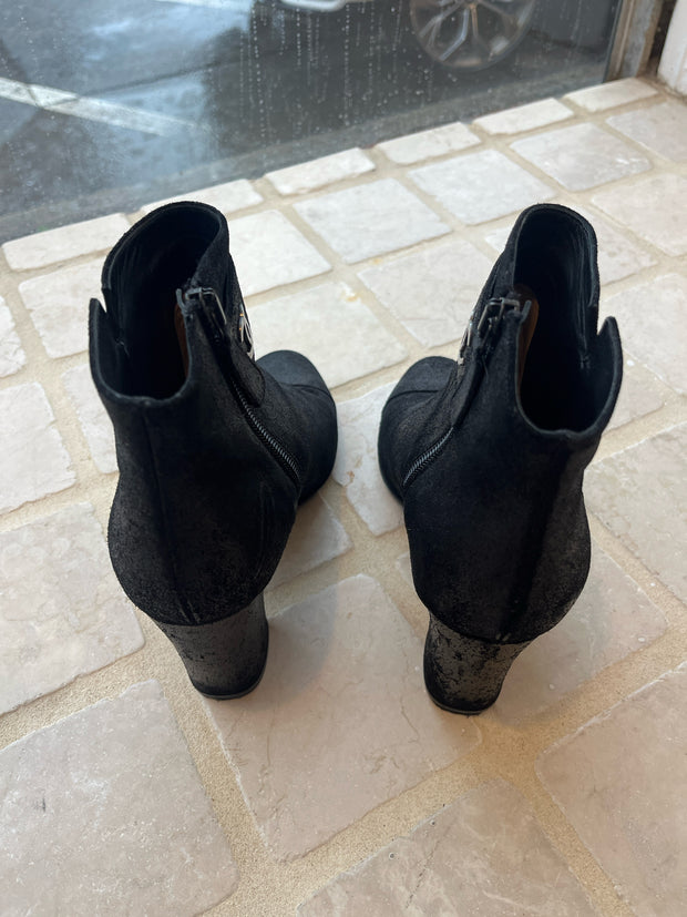 Chanel Size 36.5 Shoes (Pre-owned)