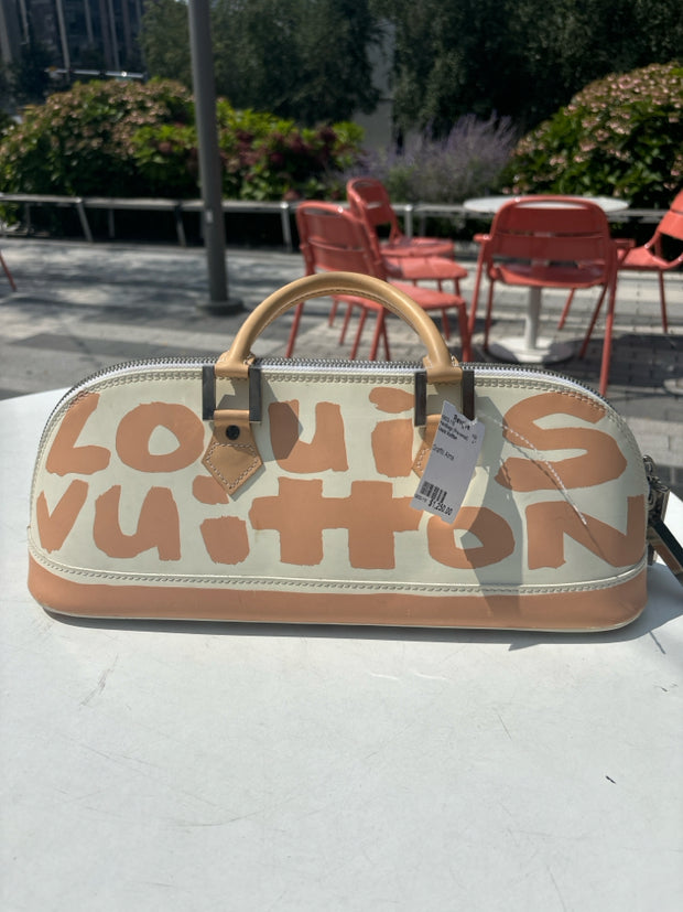 Louis Vuitton Handbags (Pre-owned)