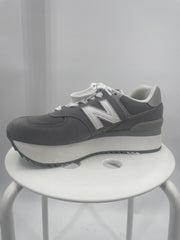 New Balance Size 10 Sneakers (Pre-owned)