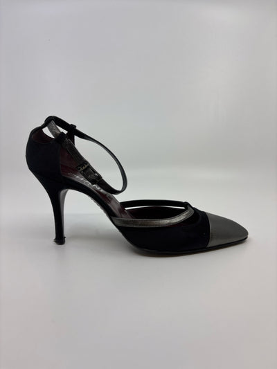 Chanel Size 37.5 Shoes (Pre-owned)