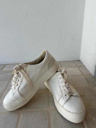 Attilo Giusti Leombruni Size 40 Sneakers (Pre-owned)