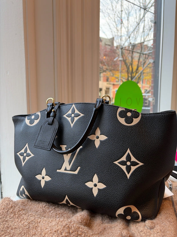 Louis Vuitton Handbags (Pre-owned)