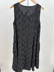 Liv Size M Dresses (Pre-owned)