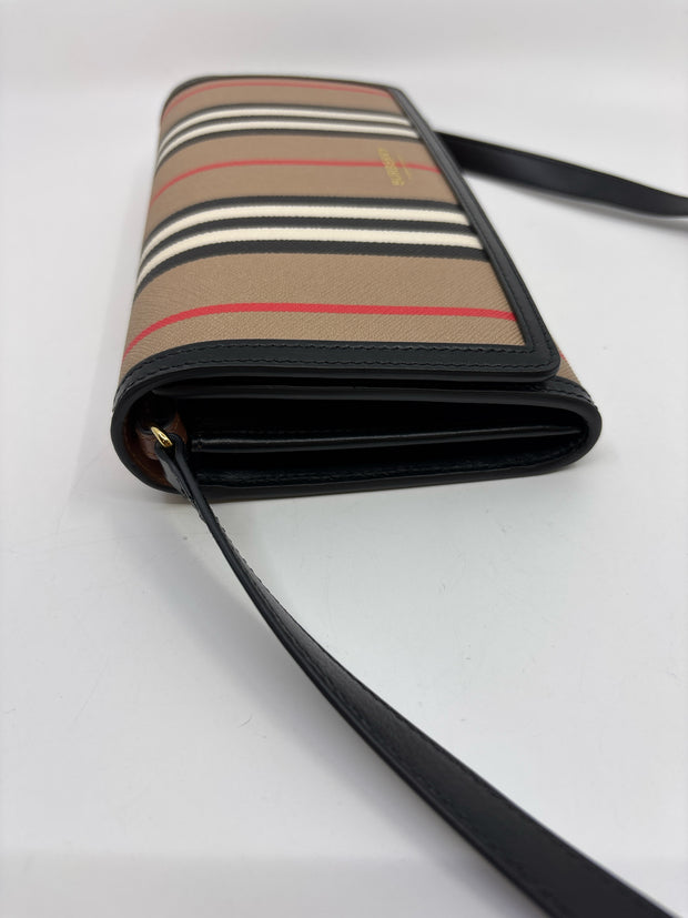 Burberry Handbags (Pre-owned)