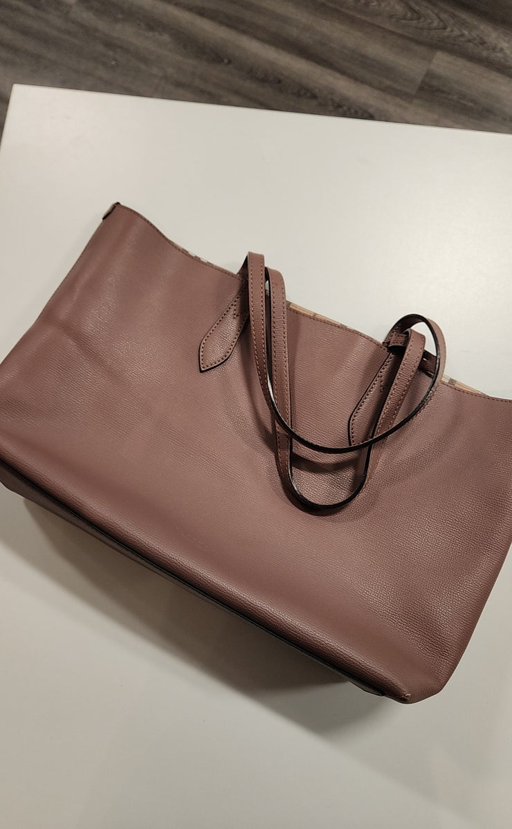 Burberry Handbags (Pre-owned)