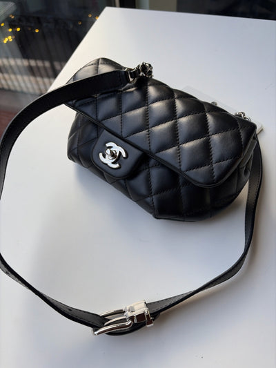 Chanel Handbags (Pre-owned)