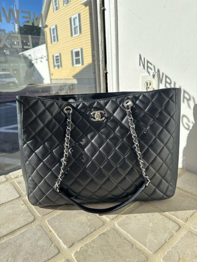 Chanel Handbags (Pre-owned)