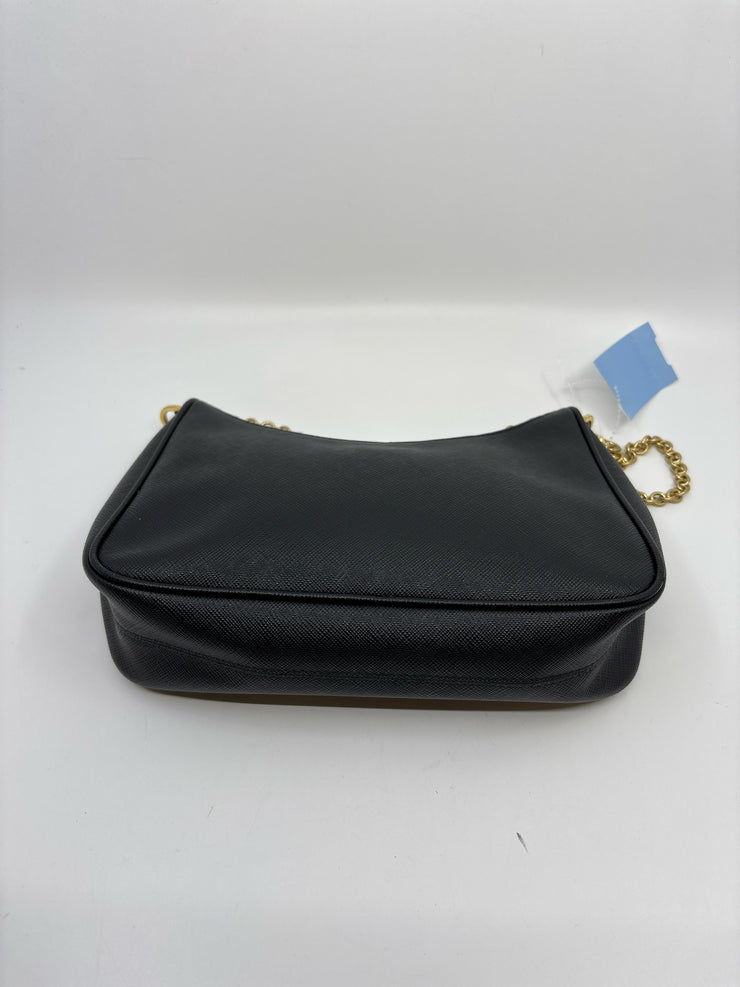Prada Handbags (Pre-owned)