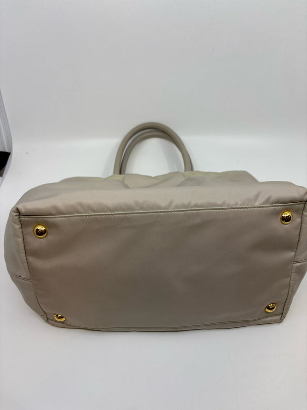 Prada Handbags (Pre-owned)