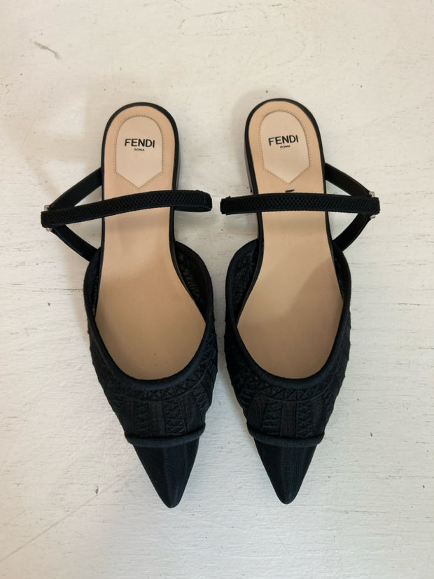 Fendi Size 37.5 Shoes (Pre-owned)