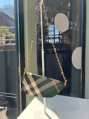 Burberry Handbags (Pre-owned)