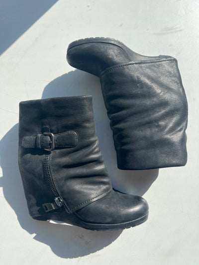 Prada Size 38 Boots (Pre-owned)