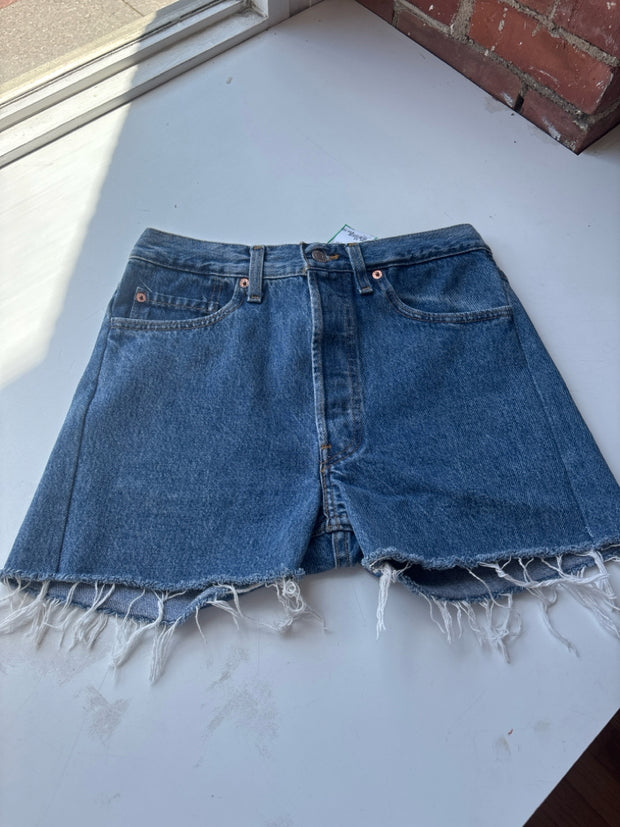 Levi Size 32 Shorts (Pre-owned)