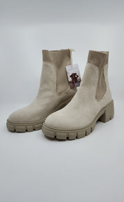 Sincerely Jule Size 9 Boots (Pre-owned)