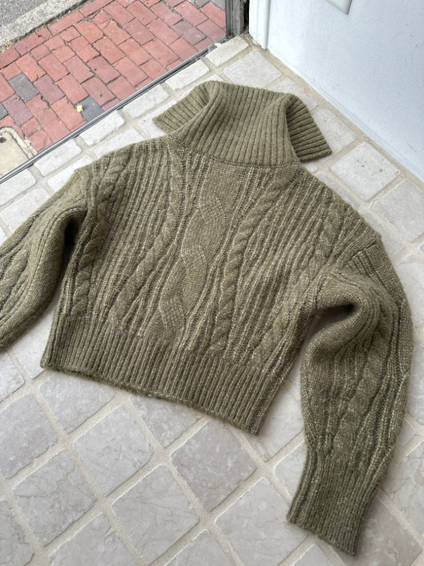 DH Sweaters (Pre-owned)