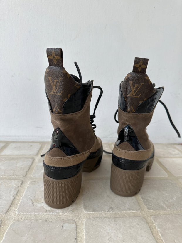 Louis Vuitton Boots (Pre-owned)
