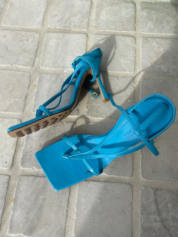 Bottega Veneta Size 37.5 Sandals